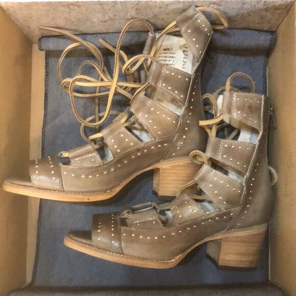 Freebird By Steven Hazel size 7 EUC - Picture 1 of 4